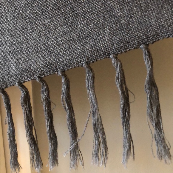 SUPER TRENDY PONCHO! - Picture 3 of 3